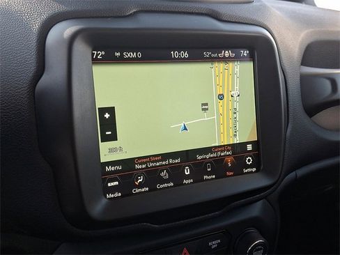 Used 2022 Jeep Renegade Trailhawk image 16