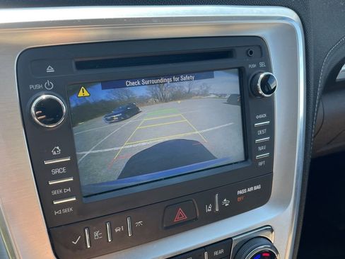 Used 2014 GMC Acadia SLT image 16