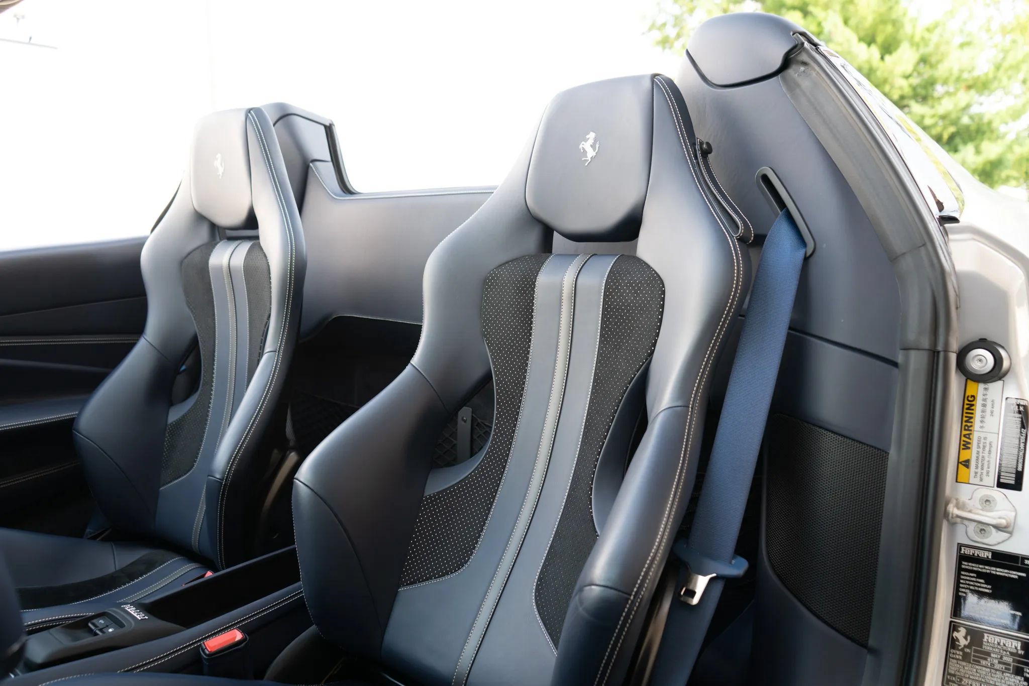 Used 2022 Ferrari F8 Tributo RWD image 22