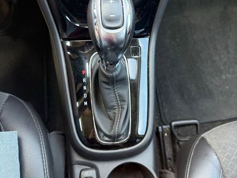 Used 2018 Buick Encore Preferred FWD image 3