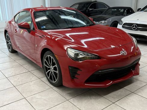 Used 2018 Toyota 86 image 1
