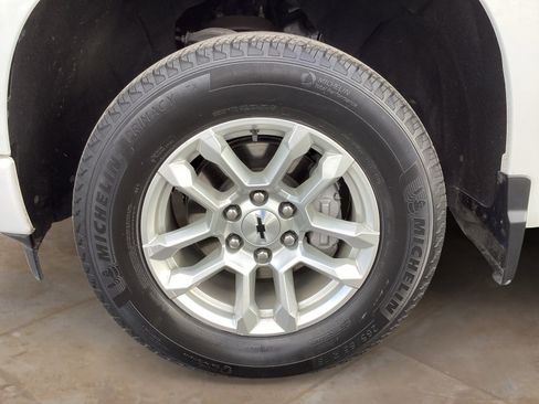 Used 2023 Chevrolet Silverado 1500 RST AWD/4WD image 33