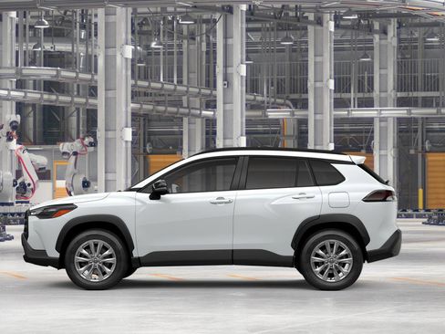 New 2026 Toyota Corolla Cross LE FWD image 4