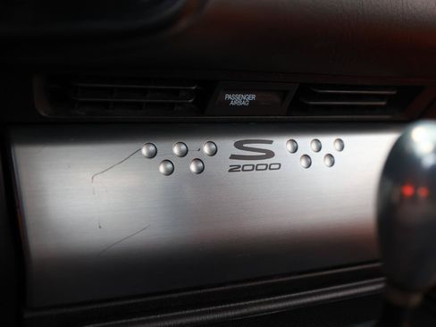 Used 2005 Honda S2000 image 32
