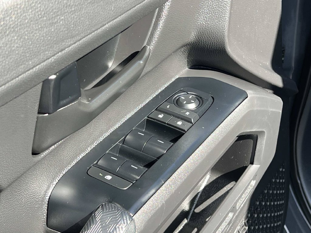 Used 2025 Toyota Tacoma SR5 RWD image 19
