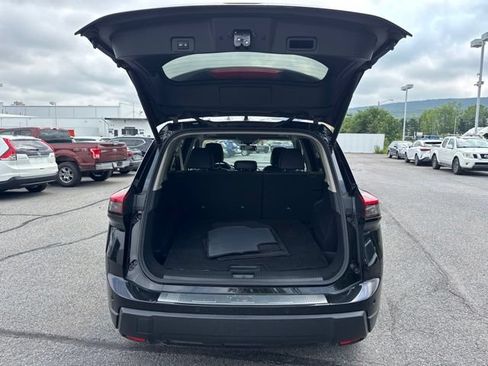 Certified 2024 Nissan Rogue SV w/ SV Premium Package AWD/4WD image 12