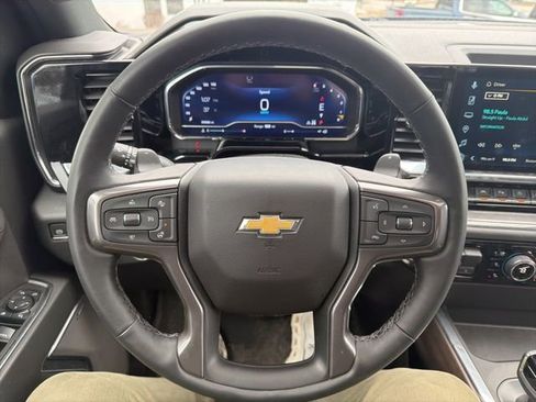 Used 2025 Chevrolet Silverado 1500 High Country w/ High Country Premium Package AWD/4WD image 27