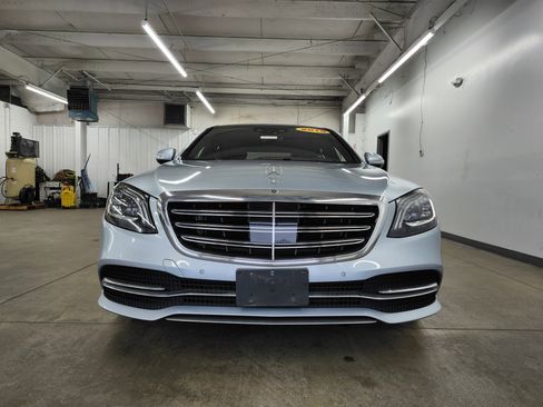 Used 2019 Mercedes-Benz S 560 4MATIC Sedan w/ Premium Package image 34