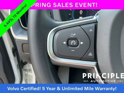 Certified 2025 Volvo XC60 B5 Core AWD/4WD image 22