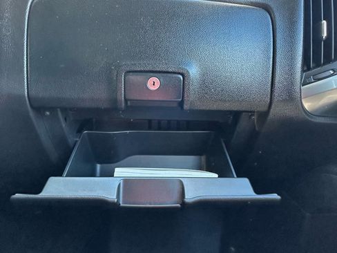 Used 2018 Chevrolet Silverado 1500 LT w/ All Star Edition image 28