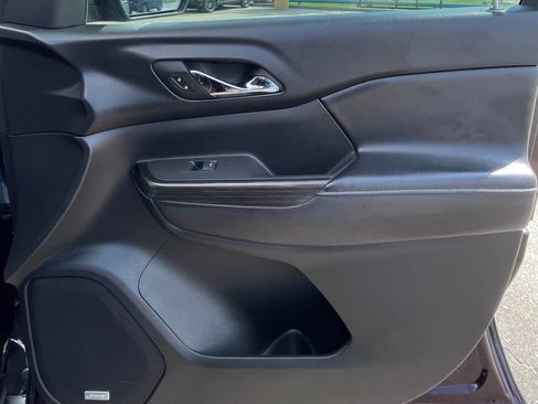 Used 2018 GMC Acadia SLT FWD image 36