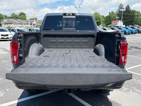 New 2026 RAM 2500 Laramie AWD/4WD image 7