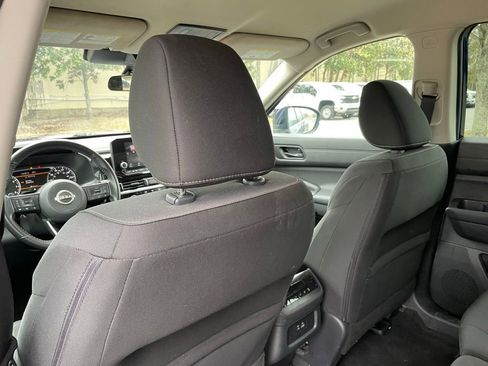 Used 2024 Nissan Pathfinder SV w/ Cargo Package image 28