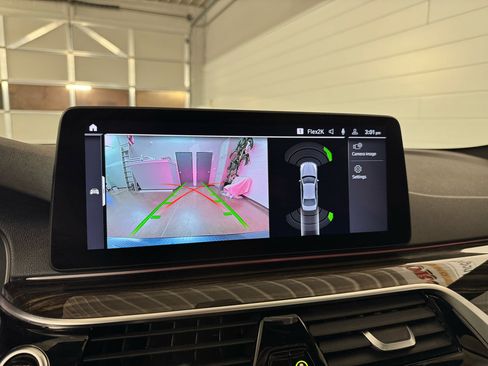 Used 2023 BMW 530i xDrive w/ Premium Package image 30