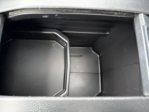 Used 2019 Toyota Highlander SE image 21