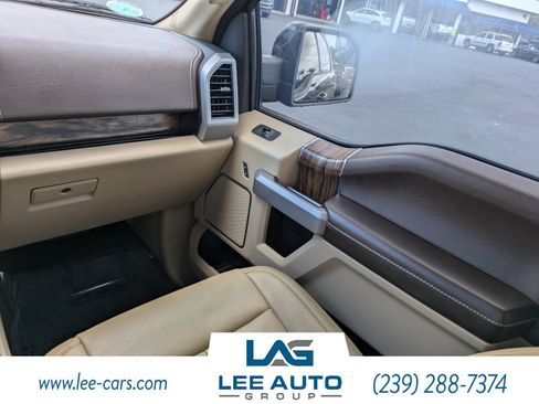 Used 2018 Ford F150 Lariat w/ Trailer Tow Package RWD image 13