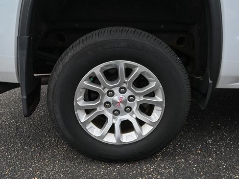 Used 2017 GMC Sierra 1500 SLE w/ Suspension Package, Off-Road AWD/4WD image 14