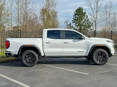 Used 2025 GMC Canyon Elevation