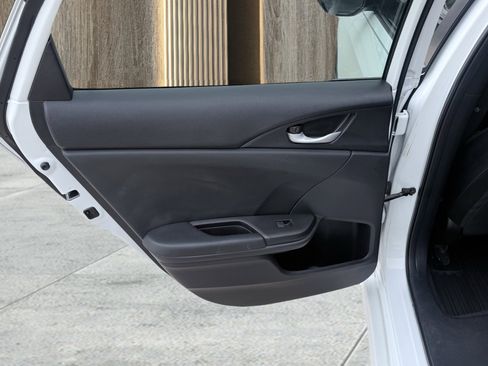 Used 2020 Honda Civic Sport image 27