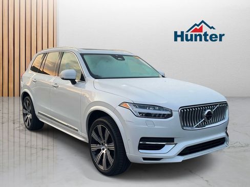 Used 2023 Volvo XC90 T8 Plus w/ Protection Package Premier AWD/4WD image 1