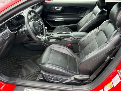 Used 2019 Ford Mustang GT Premium w/ Equipment Group 401A RWD image 10