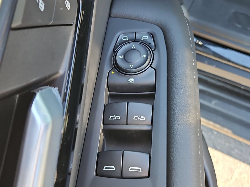 New 2025 Chevrolet Tahoe 4WD image 15