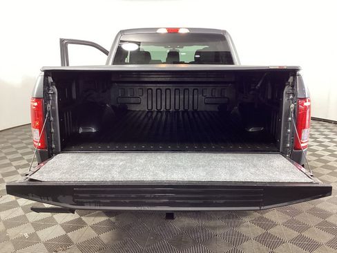 Used 2016 Ford F150 XLT RWD image 28