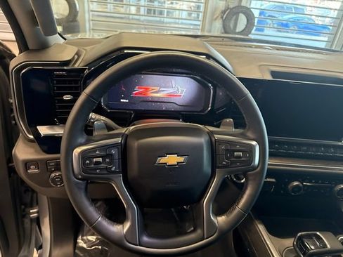 Used 2024 Chevrolet Silverado 1500 LTZ AWD/4WD image 12