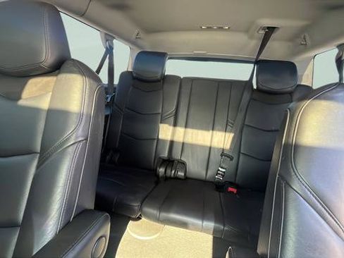 Used 2018 Cadillac Escalade ESV Luxury image 23