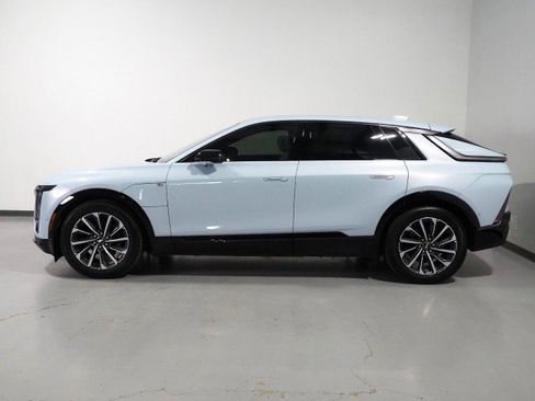 Used 2024 Cadillac Lyriq Sport w/ LPO, Floor Liner Package RWD image 9