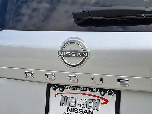 Certified 2023 Nissan Rogue SV AWD/4WD image 23