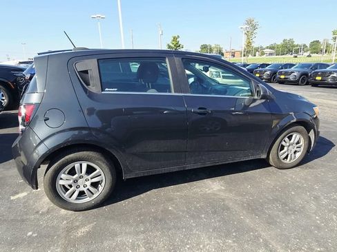 Used 2015 Chevrolet Sonic LT FWD image 2