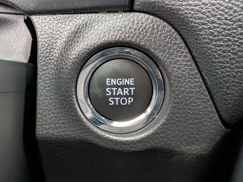 Used 2025 Toyota RAV4 XLE image 28