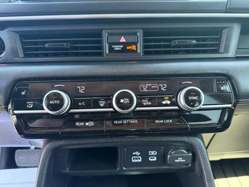 Used 2025 Honda Pilot Touring image 21