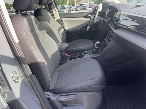 Certified 2024 Volkswagen Taos SE AWD/4WD image 9
