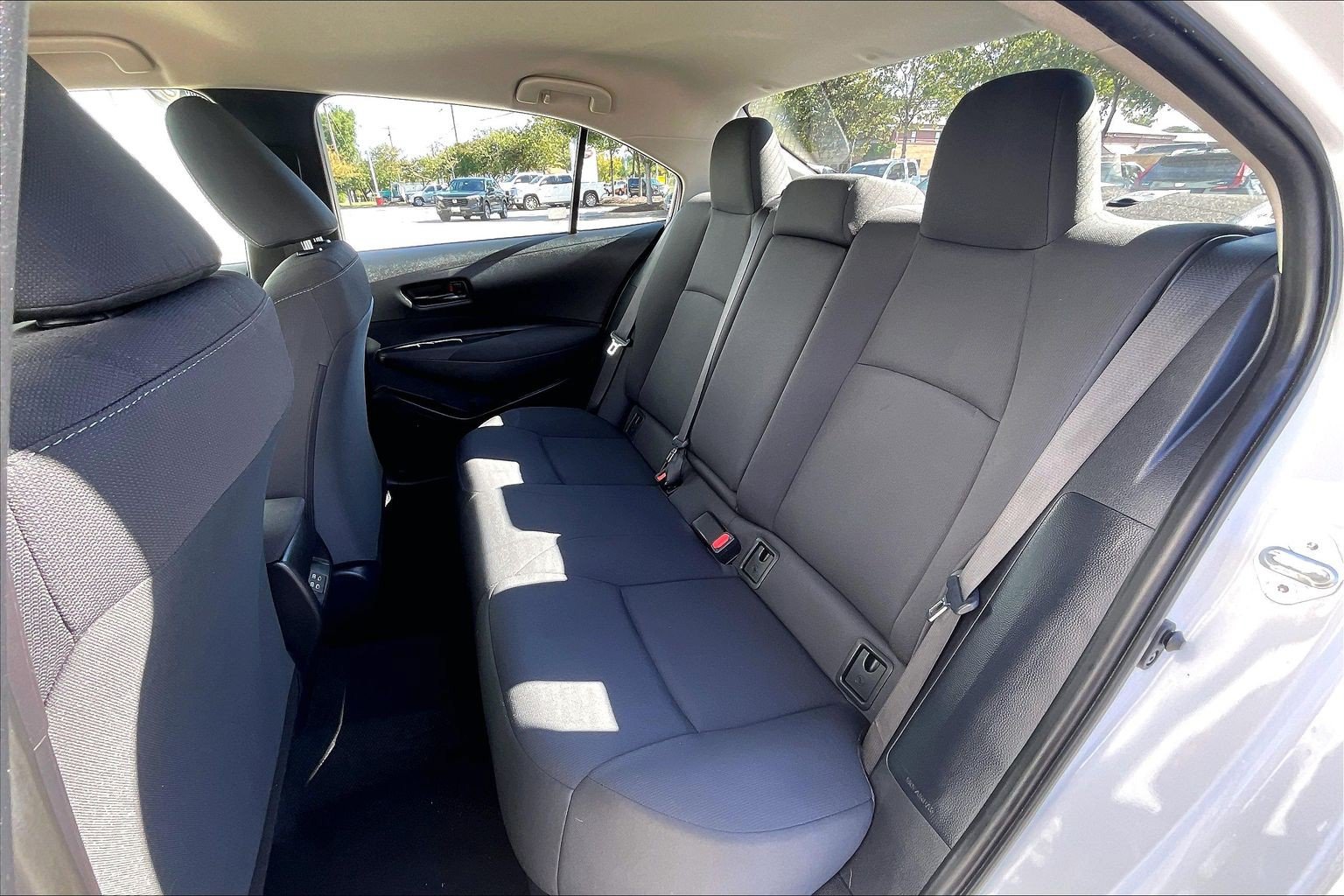Used 2024 Toyota Corolla LE FWD image 30