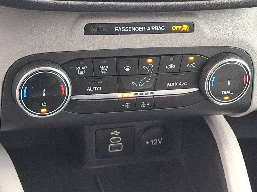 Used 2025 Ford Escape Active AWD/4WD image 15