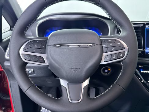 New 2027 Chrysler Pacifica Select AWD/4WD image 25