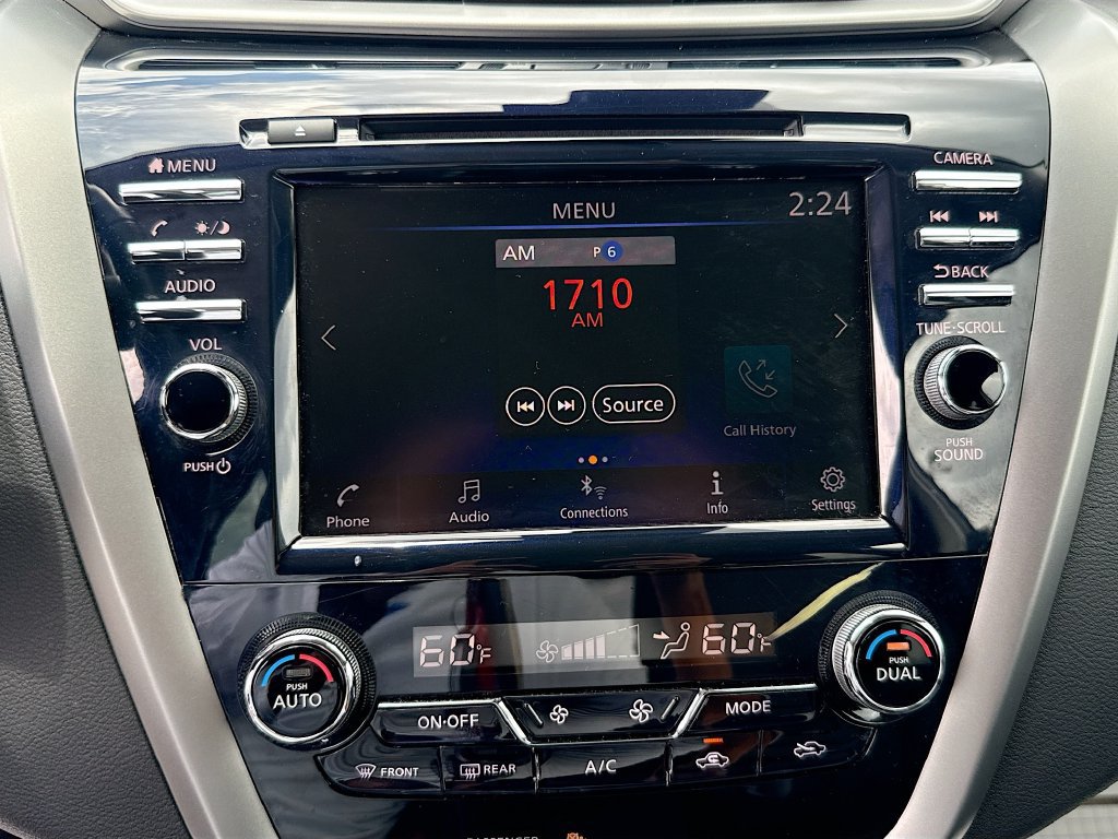 Used 2024 Nissan Murano SV AWD/4WD image 16
