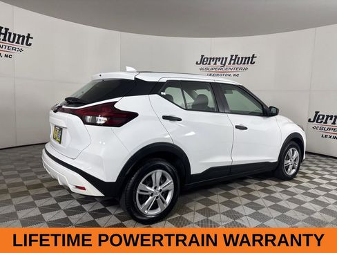 Used 2023 Nissan Kicks S image 5