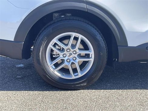 New 2026 Ford Explorer Active w/ Active Comfort Package image 7