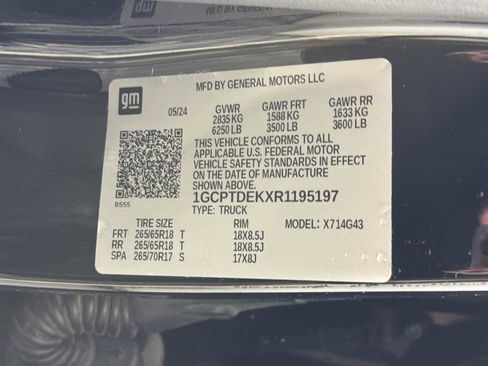 Used 2024 Chevrolet Colorado Z71 w/ Z71 Convenience Package 2 image 31