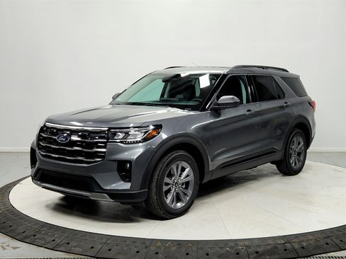 New 2026 Ford Explorer Active image 3