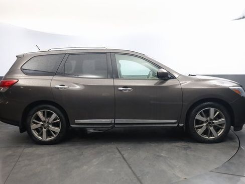 Used 2015 Nissan Pathfinder Platinum w/ Cargo Package image 4