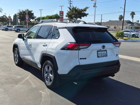 Certified 2025 Toyota RAV4 XLE AWD/4WD image 11
