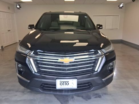 Used 2023 Chevrolet Traverse LT w/ LT Premium Package AWD/4WD image 5