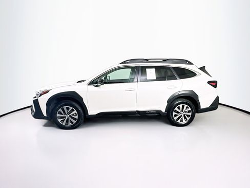 Used 2025 Subaru Outback Premium AWD/4WD image 4