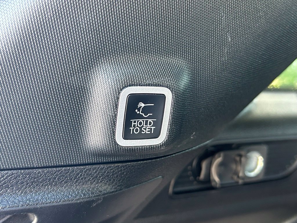 Certified 2025 Jeep Grand Cherokee Limited RWD image 38