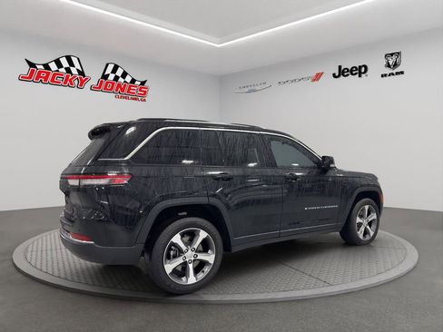 New 2024 Jeep Grand Cherokee Limited 4xe w/ Luxury Tech Group II image 10