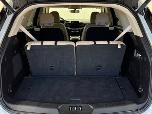 Used 2021 Ford Explorer Limited w/ Hybrid Equipment Group 310A RWD image 4